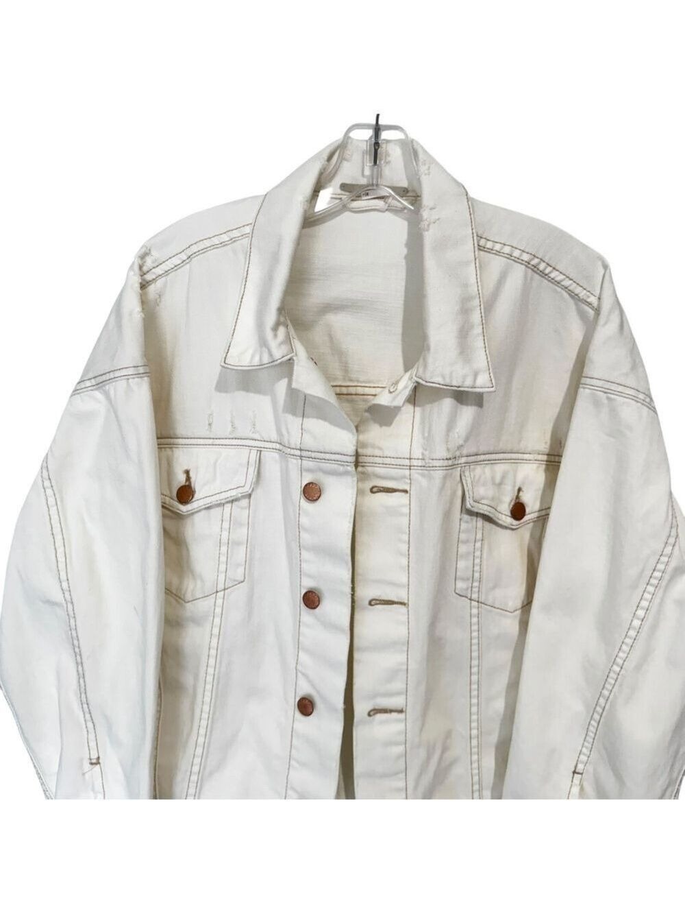 Free People Worn White Denim Trucker Boyfriend Fit Distressed Jacket M/L - Picture 3 of 12